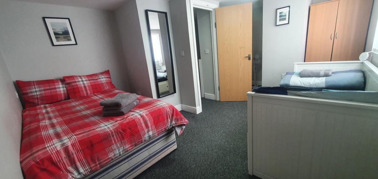 1 Bedroom Flat, Sleeps Up To 5Ppl, City Center Cardiff Exterior foto